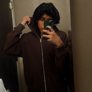 Meet your Posher, Larry